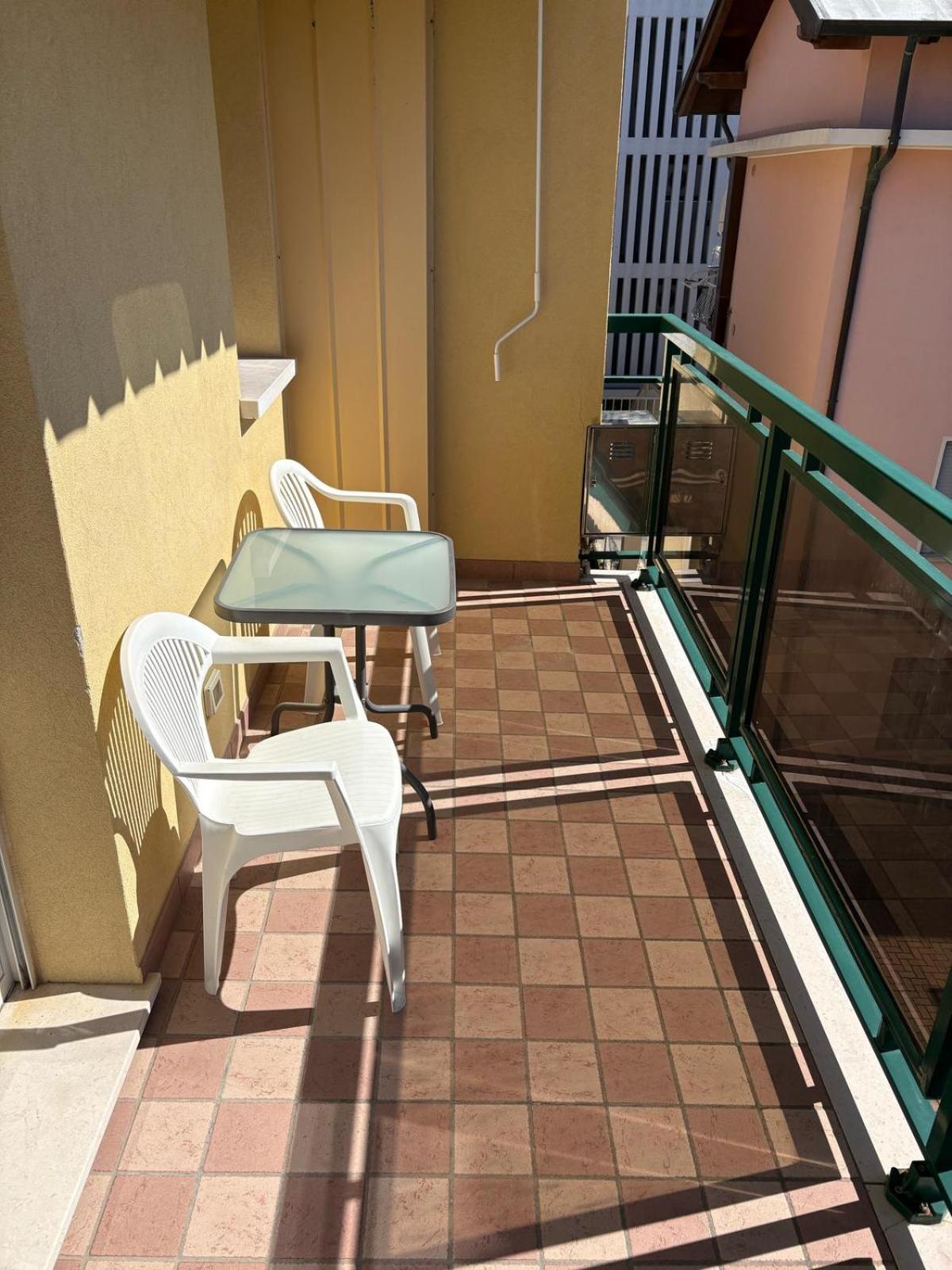 App4Rent - Villa Mimosa - Family Apartment Lido di Jesolo Buitenkant foto